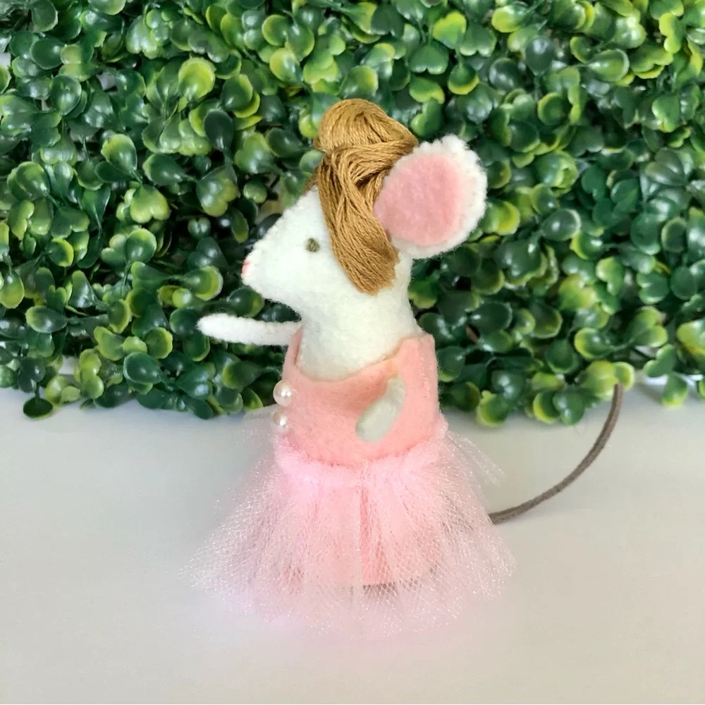 Ballerina Felt Mouse Art Doll Hand-sewn pink tutu hair bun Ballet handmade NWT